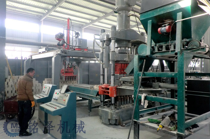 滑石粉壓塊（kuài）機
