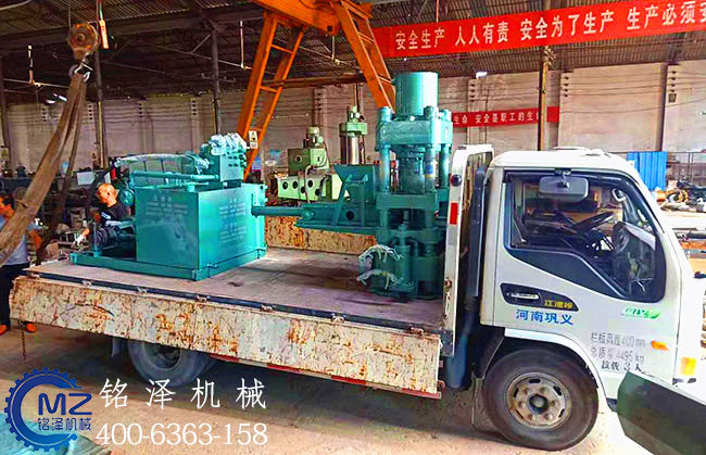 金屬（shǔ）壓塊機